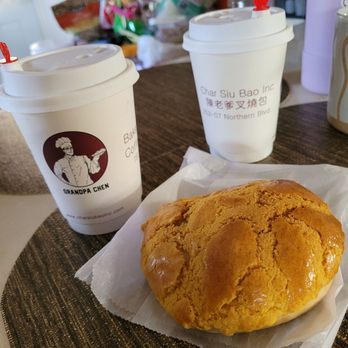 Grandpa Chen Char Siu Bao - Grandpa Chen Pineapple Roast Pork Bun 陳老爹波夢叉燒包 - Chinese Near Me - Flushing, New York Grandpa Chen Char Siu Bao - Grandpa Chen Pineapple Roast Pork Bun 陳老爹波夢叉燒包 - Chinese Near Me - Flushing, New York