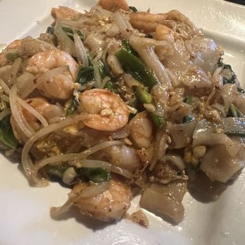 Thai House - University - Second plate Thai style pad kee mao that was re-made - Thai Near Me - Charlotte, North Carolina Thai House - University - Second plate Thai style pad kee mao that was re-made - Thai Near Me - Charlotte, North Carolina