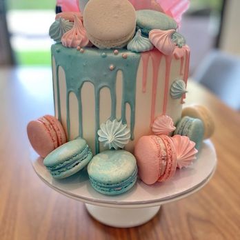 Exquisite Desserts - Gender reveal cake - Bakeries Near Me - Palm Desert, California