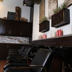 Grassroots A Salon