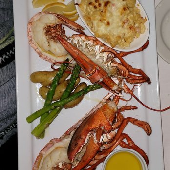 The Back Burner - Whole lobster with lobster Mac & cheese - New American Near Me - Hockessin, Delaware The Back Burner - Whole lobster with lobster Mac & cheese - New American Near Me - Hockessin, Delaware