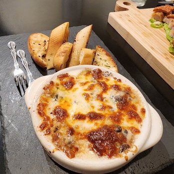 Mezzo Bistro & Bar - The Best Escargot! - Italian Near Me - Honolulu, Hawaii