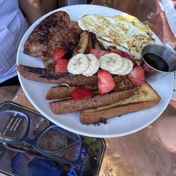 Aroma Coffee & Tea - Country style french toast, bacon and eggs - Coffee & Tea Near Me - Studio City, California Aroma Coffee & Tea - Country style french toast, bacon and eggs - Coffee & Tea Near Me - Studio City, California