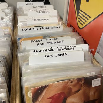 AndVinyl Records - Vinyl Records Near Me - Clarksville, Tennessee