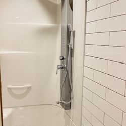 Two Peas - Shower luxe