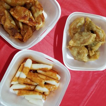 Vons Chicken Downtown - Mandoo with sauce, mandoo without sauce, and rice cake (mochi) - Chicken Wings Near Me - Honolulu, Hawaii Vons Chicken Downtown - Mandoo with sauce, mandoo without sauce, and rice cake (mochi) - Chicken Wings Near Me - Honolulu, Hawaii