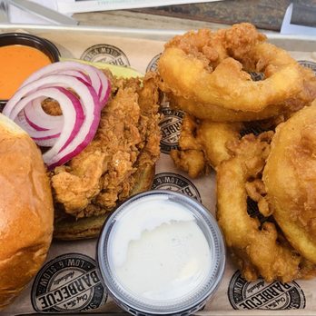 Del's Hideout - Chicken Sandwich/Onion Rings - Barbeque Near Me - San Diego, California