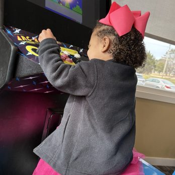 Holly Tree Pediatric Dentistry - Playing games in waiting room. - Pediatric Dentists Near Me - Simpsonville, South Carolina Holly Tree Pediatric Dentistry - Playing games in waiting room. - Pediatric Dentists Near Me - Simpsonville, South Carolina