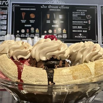 Grand Ole Creamery - Ice Cream & Frozen Yogurt Near Me - St Paul, Minnesota Grand Ole Creamery - Ice Cream & Frozen Yogurt Near Me - St Paul, Minnesota