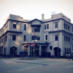 油麻地警署 - 油麻地警署被古物古蹟辦事處評為三級歷史建築，從1922年遷址到此已接近一百歷史。