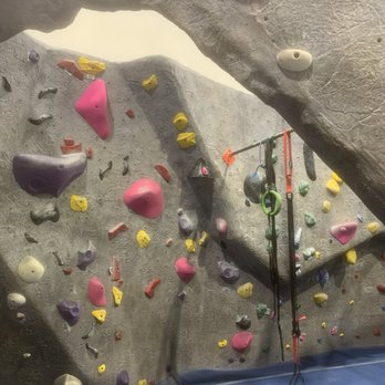 Boulderdash Indoor Rock Climbing - Inside - Gyms Near Me - Thousand Oaks, California