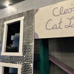 Cleo’s Cat Cafe