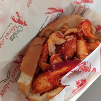 Cousins Maine Lobster - Austin - Connecticut lobster roll - Seafood Near Me Cousins Maine Lobster - Austin - Connecticut lobster roll - Seafood Near Me