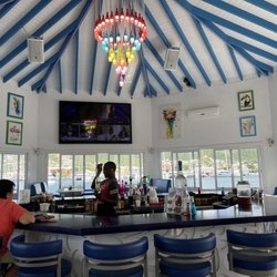 Topper's Restaurant & Bar - Inside Restaurant
