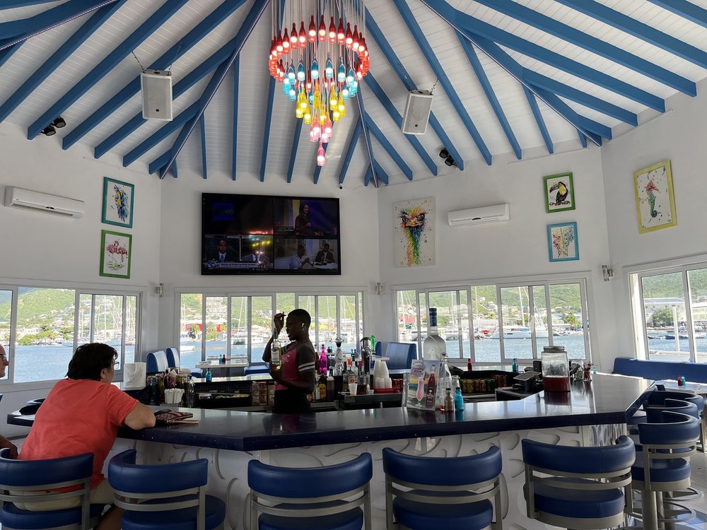 Topper's Restaurant & Bar