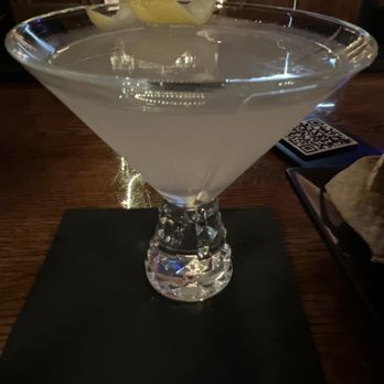 Looking Glass Escape Lounge - Lemon drop martini - Lounges Near Me - Fort Collins, Colorado