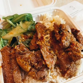 Sam's Kitchen - Food Stands Near Me - Honolulu, Hawaii