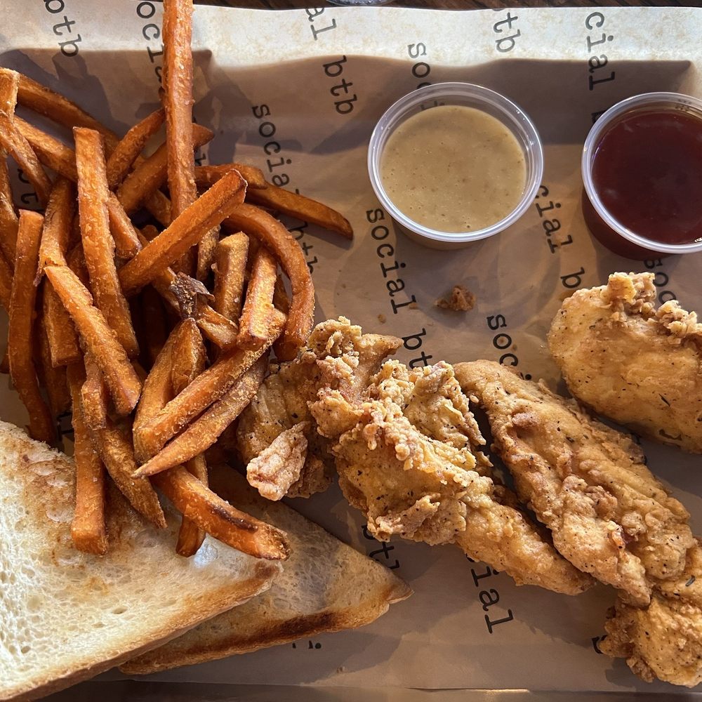 Socialbtb - Tenders and sweet potato fries - Burgers Near Me - Nixa, Missouri Socialbtb - Tenders and sweet potato fries - Burgers Near Me - Nixa, Missouri