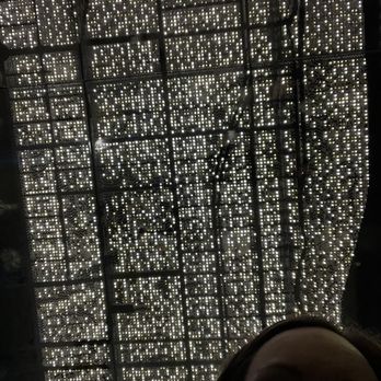 Edge - The ceiling of the waiting/loading area is a diagram of the city and the areas being featured on the wall screens light up on the ceiling! - Observatories Near Me - New York, New York