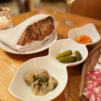 Bar Boulud by null