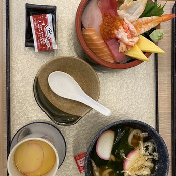 Rinka - Regular Chirashi Set - Japanese Near Me - Honolulu, Hawaii Rinka - Regular Chirashi Set - Japanese Near Me - Honolulu, Hawaii