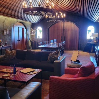 Pride Mountain Vineyards - Wineries Near Me - St. Helena, California Pride Mountain Vineyards - Wineries Near Me - St. Helena, California