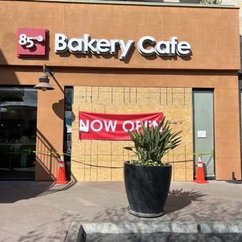85°C Bakery Cafe-Irvine - Coffee & Tea Near Me - Irvine, California