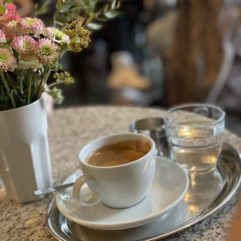 Café Hilgenfeld - Kaffeehausmischung - Cafes Near Me - Erfurt, TH Café Hilgenfeld - Kaffeehausmischung - Cafes Near Me - Erfurt, TH