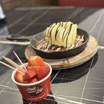 Melt n Dip - Brownies Magic (31) - put the strawberries on the side - Creperies Near Me - Temple Terrace, Florida Melt n Dip - Brownies Magic (31) - put the strawberries on the side - Creperies Near Me - Temple Terrace, Florida