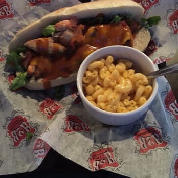 Burgers 2 Beer - Thai peanut chicken sandwhich with a side of macaroni and cheese - Bars Near Me - Solon, Ohio