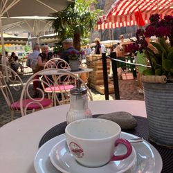 Eis Cafe Lazzarin - Blick zum Markt