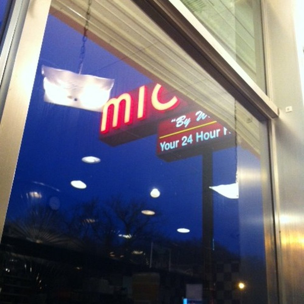 Mickey's by Willy - The view from my usual booth. - Diners Near Me - Saint Paul, Minnesota Mickey's by Willy - The view from my usual booth. - Diners Near Me - Saint Paul, Minnesota