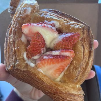 Doro Marketplace - Strawberry danish - Bakeries Near Me - Windsor Locks, Connecticut