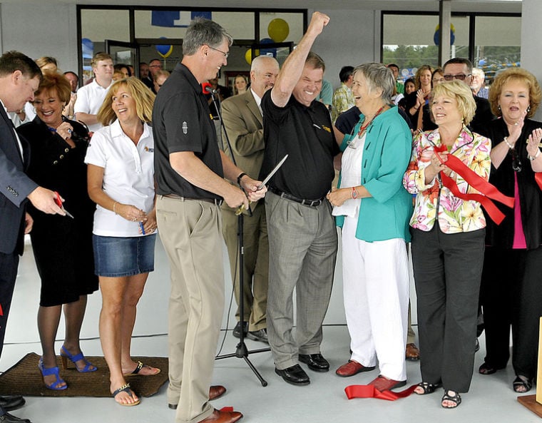 MOUNTAINEER MITSUBISHI Updated September 2024 10 Photos & 10