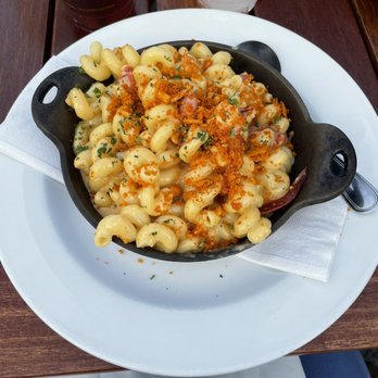 The Charlie Noble - Lobster Mac and Cheese - Cocktail Bars Near Me - Nantucket, Massachusetts