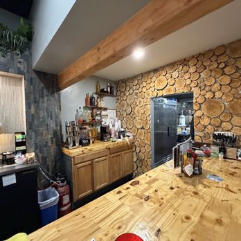 Alaskan Burger & Brew - Bar - Burgers Near Me - Anchorage, Alaska Alaskan Burger & Brew - Bar - Burgers Near Me - Anchorage, Alaska