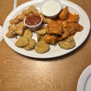 Texas Roadhouse - Twisted Mozzarella,Fried Pickles and Boneless Buffalo Wings - Steakhouses Near Me - Fort Myers, Florida Texas Roadhouse - Twisted Mozzarella,Fried Pickles and Boneless Buffalo Wings - Steakhouses Near Me - Fort Myers, Florida