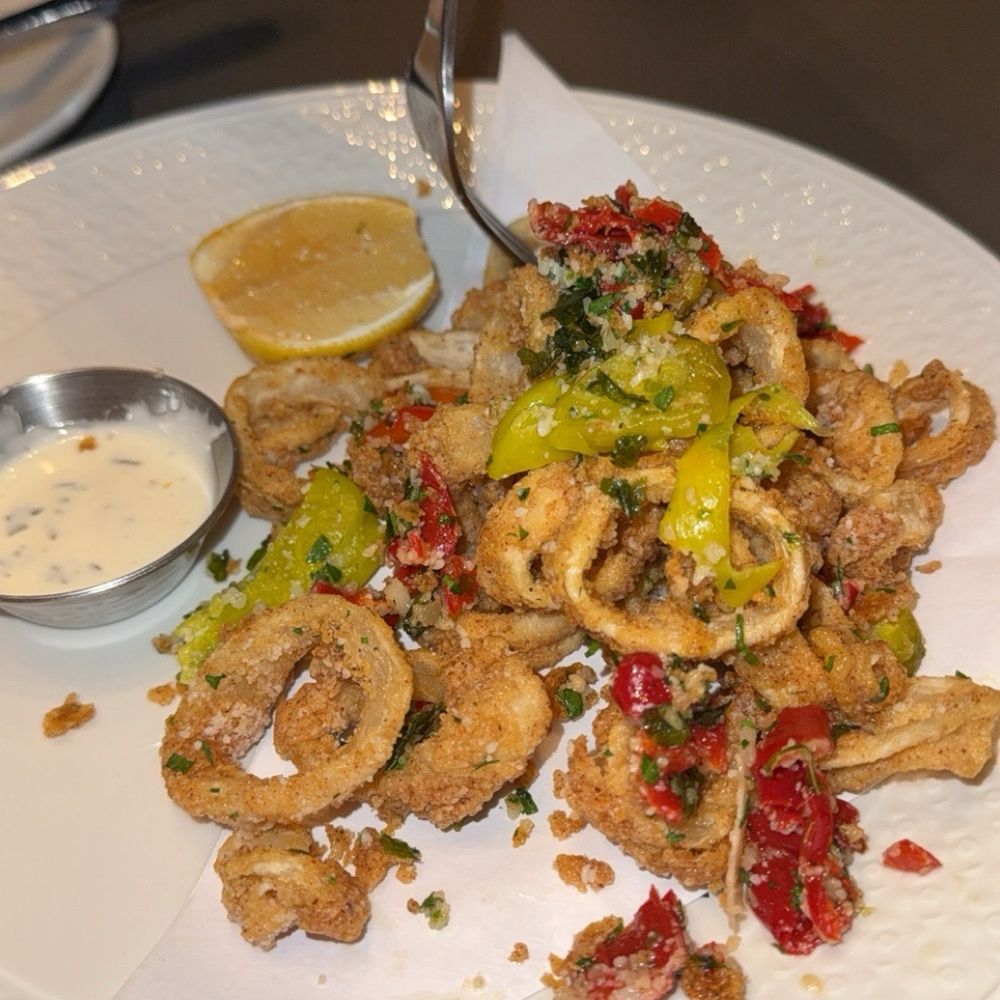 Piccolo Buco by Cooper's Hawk - Crispy Calamari - Italian Near Me - Naperville, Illinois Piccolo Buco by Cooper's Hawk - Crispy Calamari - Italian Near Me - Naperville, Illinois