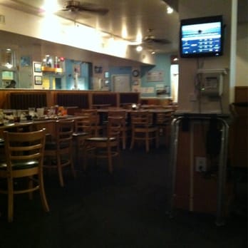 Surf Rider Bluewater - The dining room. - Seafood Near Me - Hampton, Virginia
