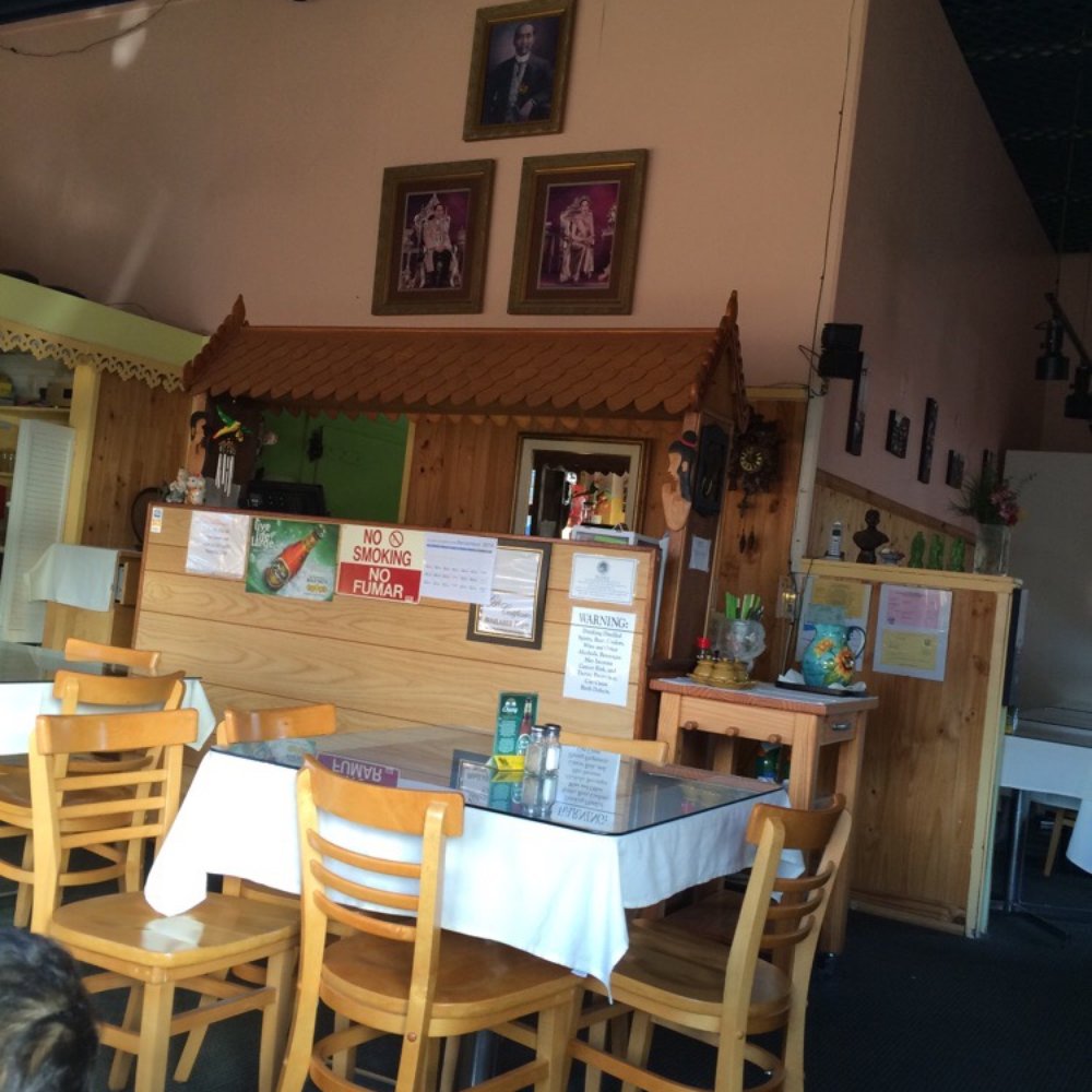 Krua Thai Restaurant - Portraits on the wall - Thai Near Me - Monterey, California
