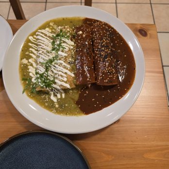 Macizo Restaurant - Enchiladas campechanos - Peruvian Near Me - Indianapolis, Indiana