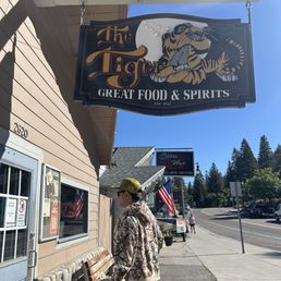 The hubby walking into The Tiger Bar. I love their mascot, it's so cute! The hubby walking into The Tiger Bar. I love their mascot, it's so cute!