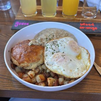 Perk Up Kitchen - Biscuits and Gravy - Breakfast & Brunch Near Me - Bloomington, Minnesota