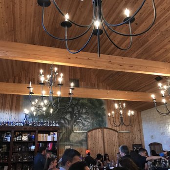 Becker Vineyards - Wine Tasting Room Near Me - Fredericksburg, Texas