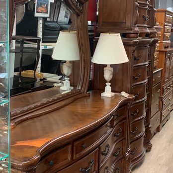 Stans Exchange Secondhand - Bedroom dressers - Pawn Shops Near Me - Edmonton, Alberta Stans Exchange Secondhand - Bedroom dressers - Pawn Shops Near Me - Edmonton, Alberta