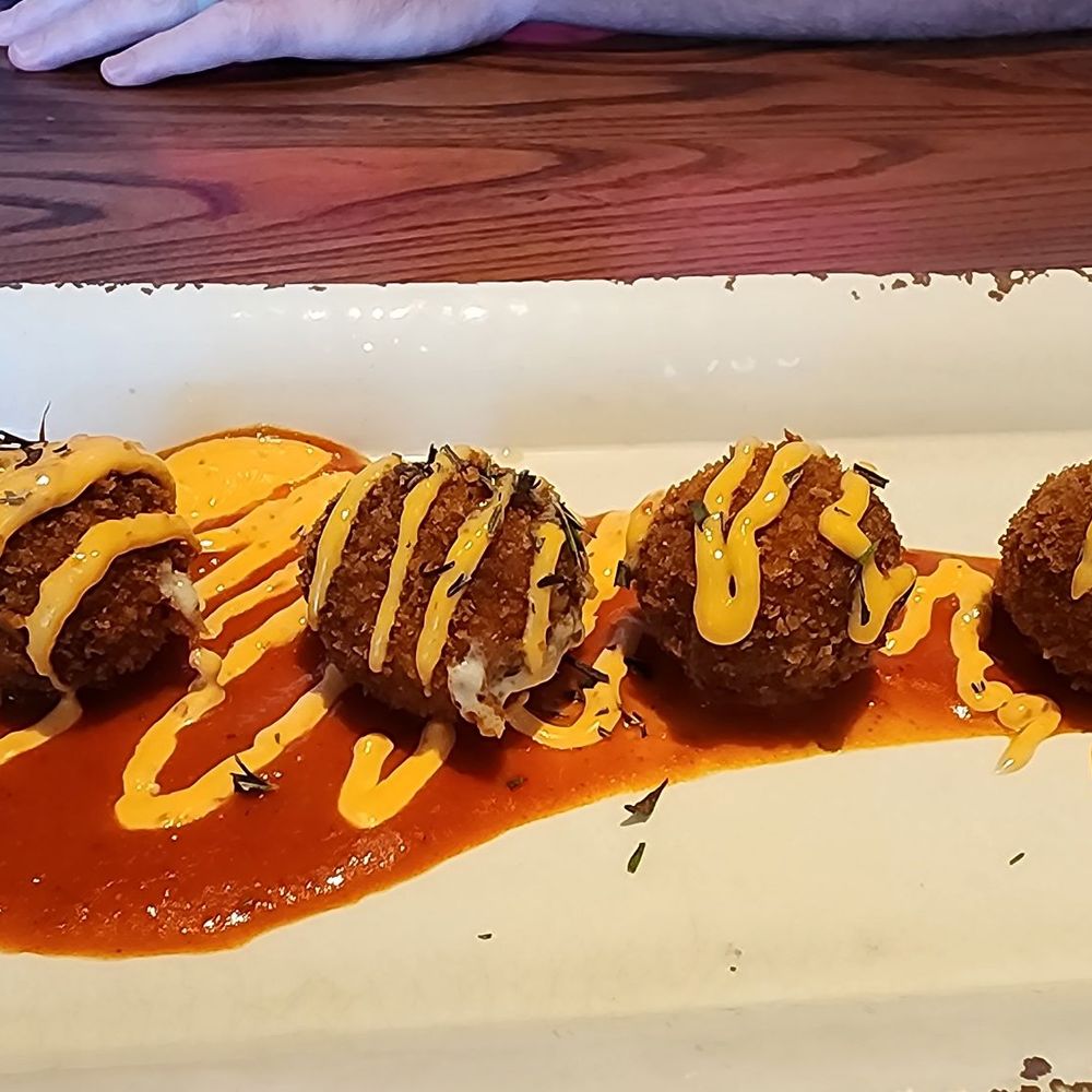 Eno's Pizza Tavern - Pizza Near Me - Forney, Texas
