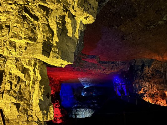 Louisville Mega Cavern by null