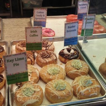 Mojo Donuts - Get their early so you can have more options! - Donuts Near Me - Pembroke Pines, Florida Mojo Donuts - Get their early so you can have more options! - Donuts Near Me - Pembroke Pines, Florida