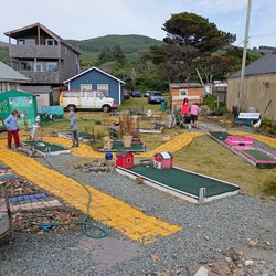 Troxel's Gem and Jewelry - Mini golf