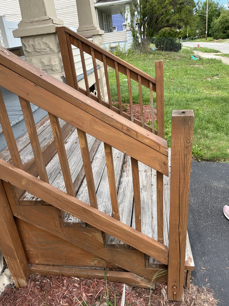 Slide of The Handy Dude